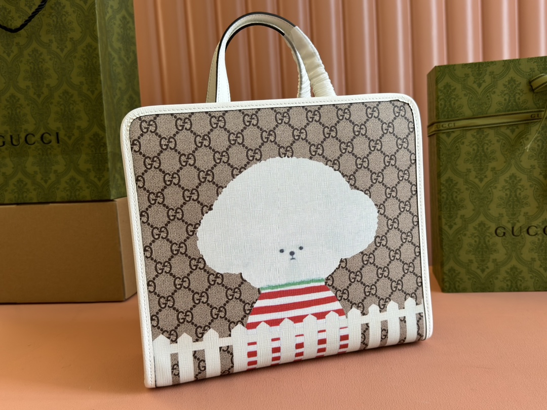 Gucci 24 new products first release for inspection [equipped with full set of equipment at the counter] children's animal print tote bag. The 202