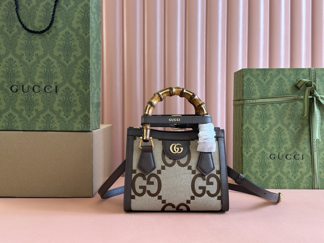 Exclusively launched at the counter [Italian original leather accessories(Full set of packaging at Cdfmall counters)Original leather bamboo small