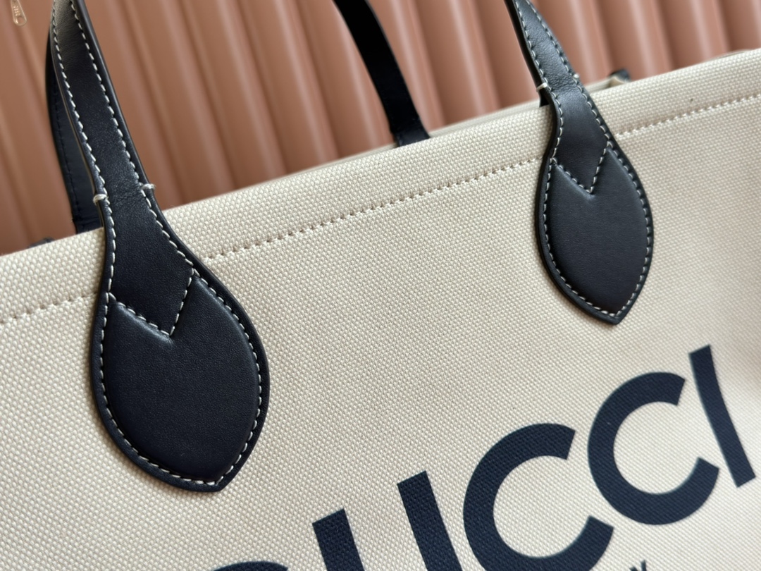 Gucci Beige and Navy tote everyday