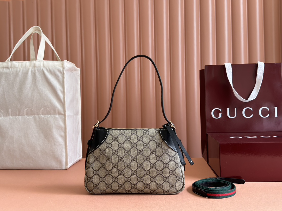 Gucci Ophidia GG Supreme beige and black shoulder everyday