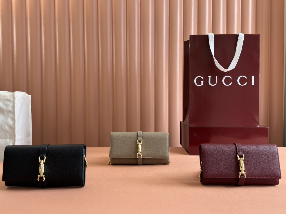 Gucci Jackie 1961 series chain bag