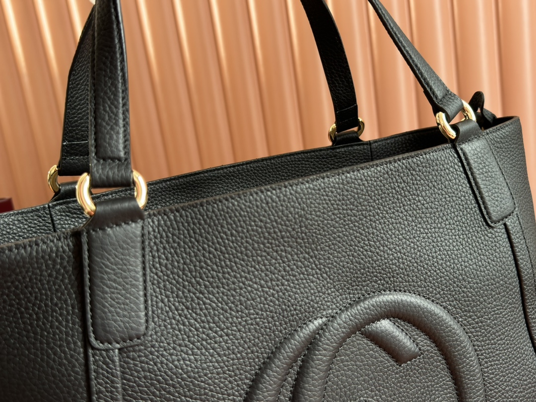 Gucci Black Leather Soho Tote Bag with Tassel and Embossed GG Logo 9 i1731145102 7251 6