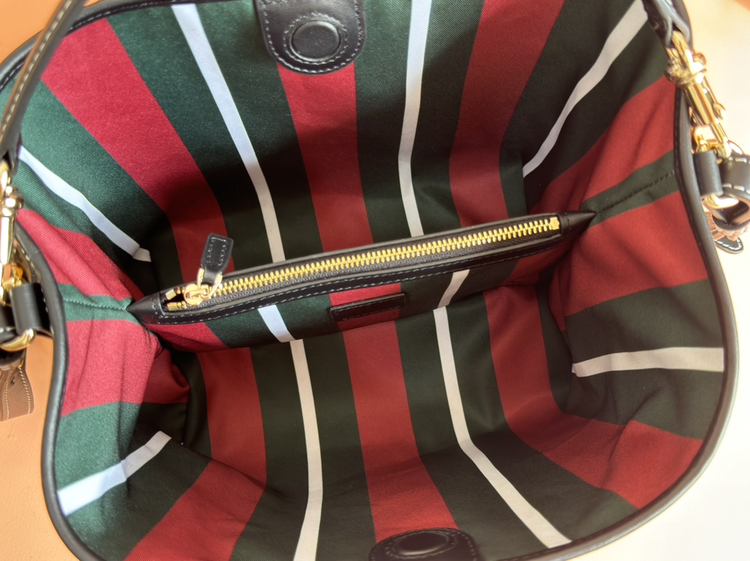 Sac Gucci GG Nouvelle arrivée Emblem Series — photo 9