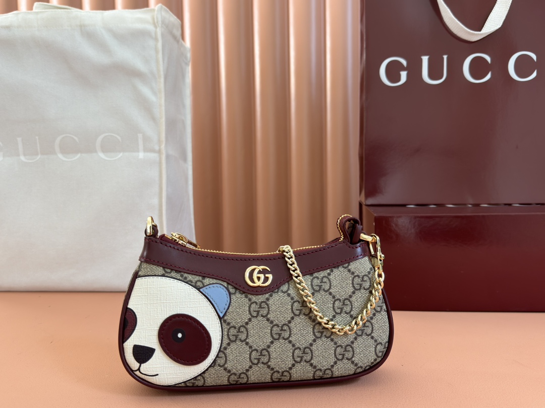 24 rare edition counter debut Gucci counter full package original leather panda details GG mini handbags, cats, puppies and pandas and other cute