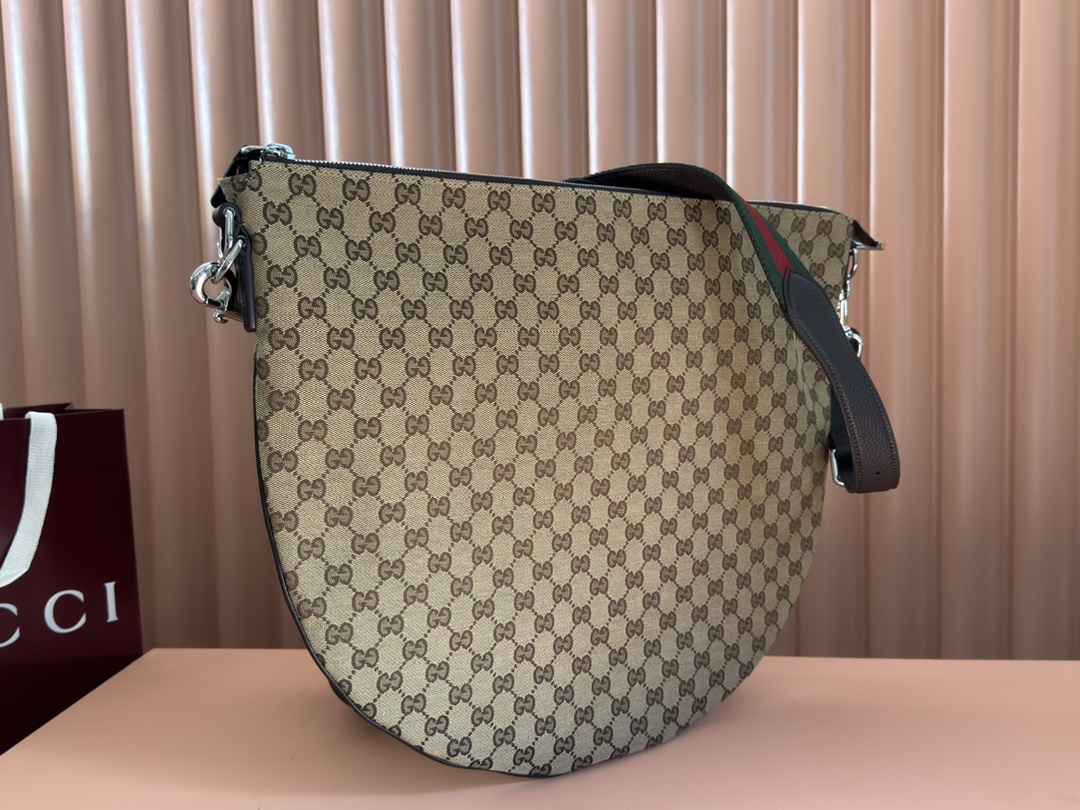 Gucci First release at the rare edition counter