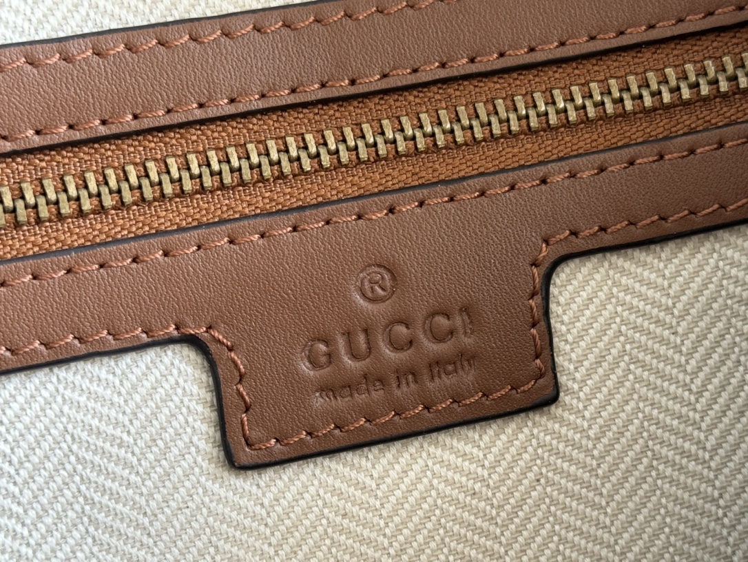 Gucci GG Emblem GG Supreme beige and brown crossbody