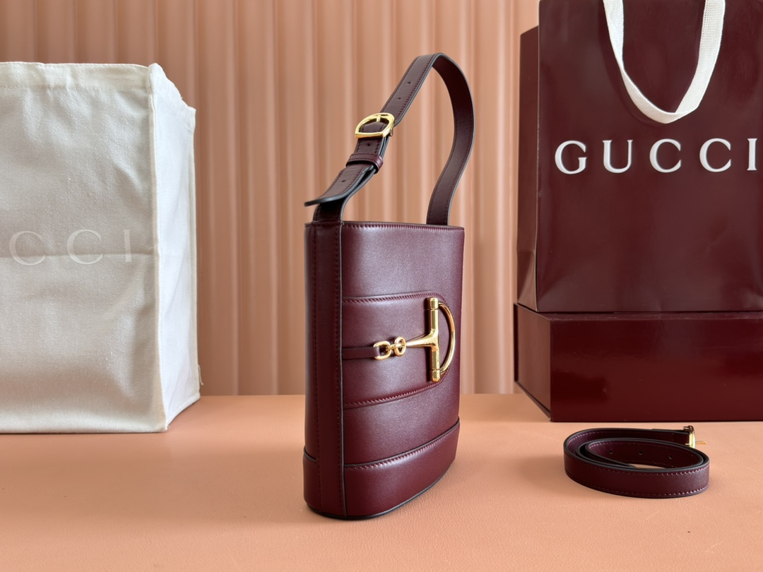 Gucci Burgundy mini crossbody everyday