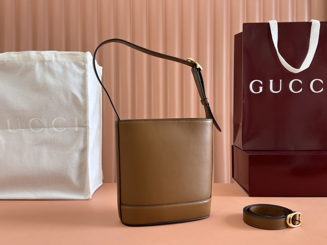 Gucci 73 Brown crossbody everyday