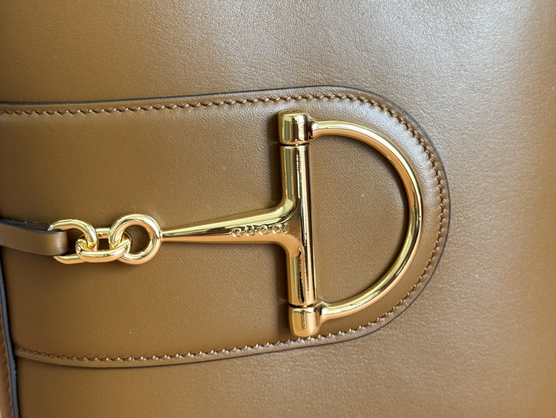 Gucci 73 Brown crossbody everyday