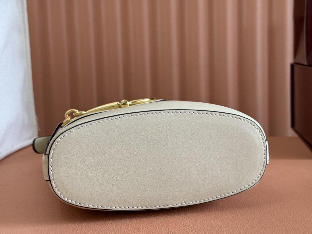 Gucci 73 White mini shoulder everyday