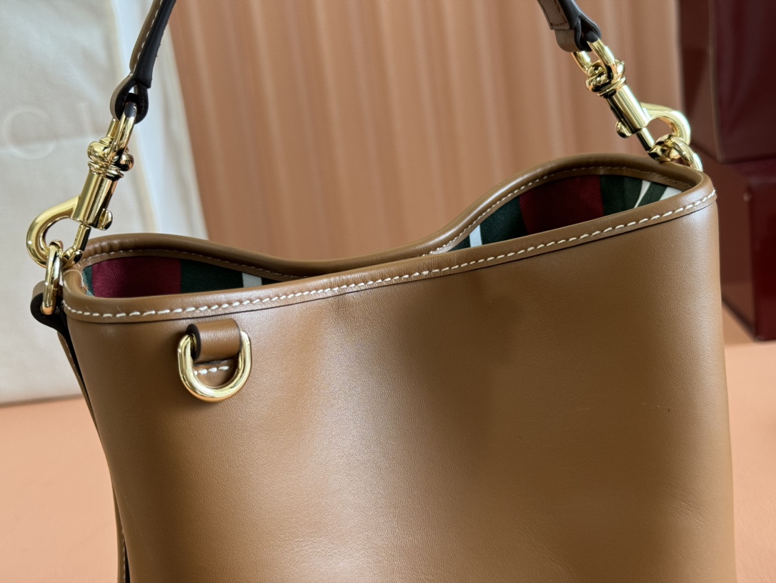 Gucci GG Emblem Brown everyday