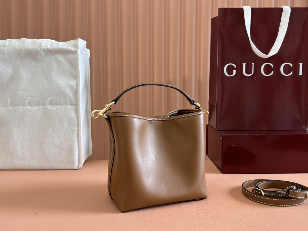 Gucci GG Emblem Brown everyday