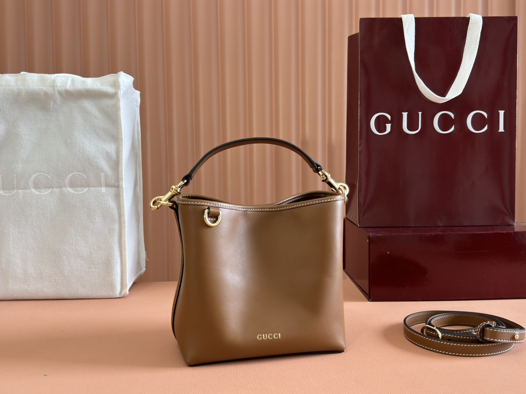 Gucci GG Emblem Brown everyday