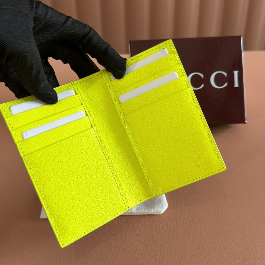 Gucci GG Supreme beige ebony with neon yellow trim everyday