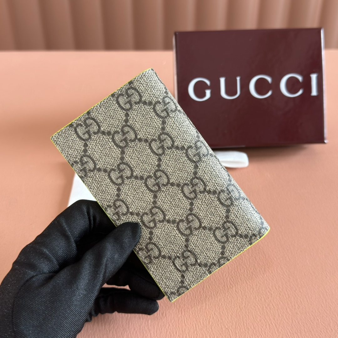 Gucci GG Supreme beige ebony with neon yellow trim everyday