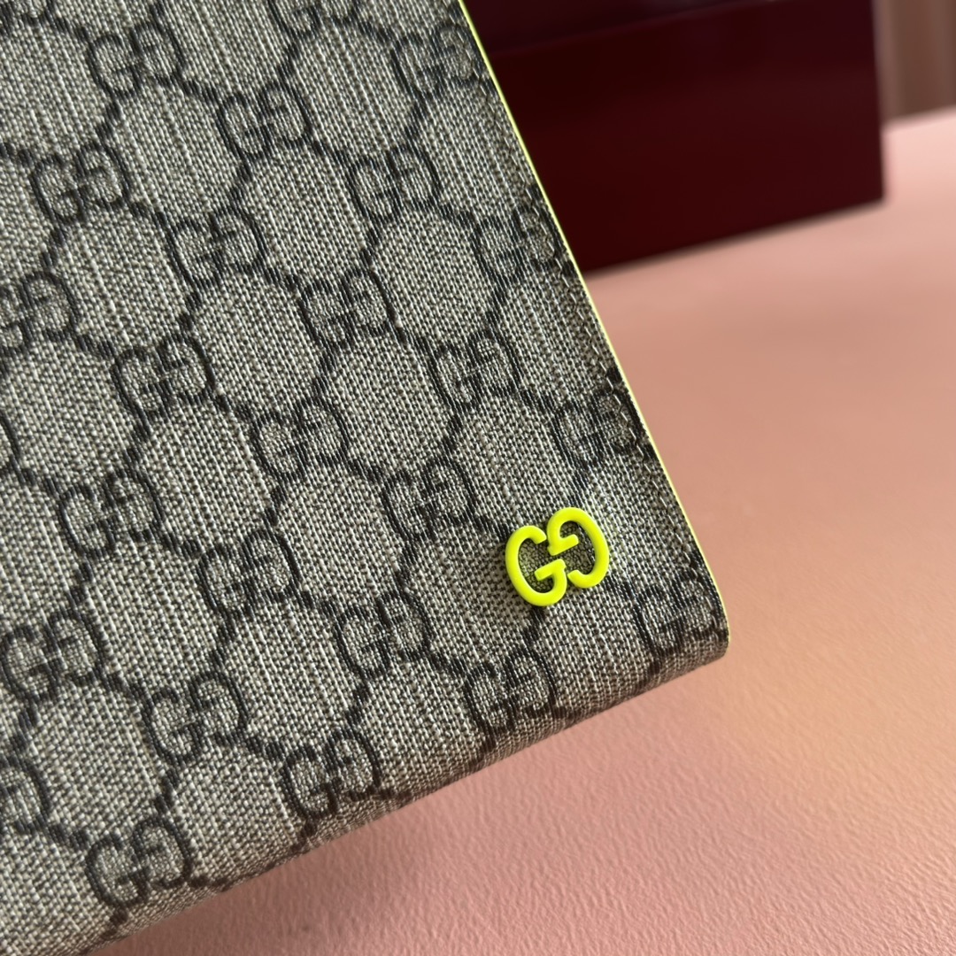 Gucci GG Supreme GG Supreme Beige/Neon Yellow Standard everyday