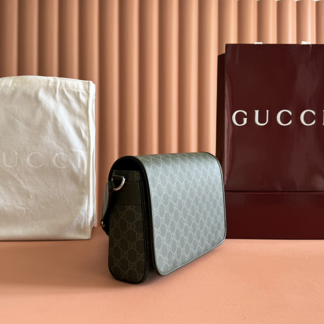 Gucci Green Messenger Bag with Gucci Letter Pattern - Medium Size 4 i1757499457 9274 6