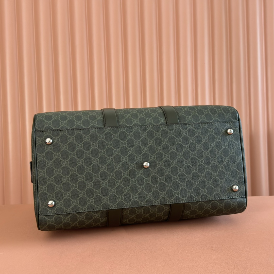 Gucci Supreme Canvas Duffle Bag: Classic Style for Your Next Adventure 4 i1757499505 5317 7