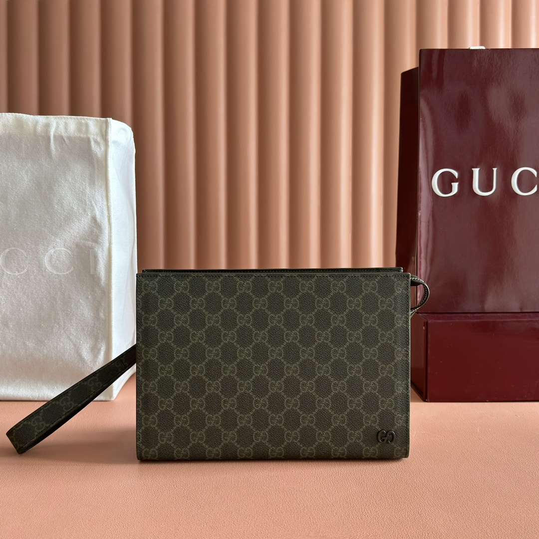 Gucci Supreme Canvas Clutch with Detachable Wrist Strap - Forest Green 2 i1758191926 7083 2