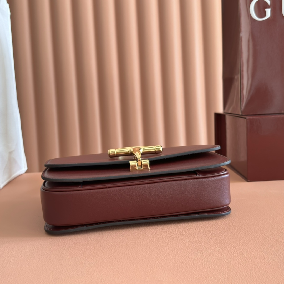 Gucci Siena Burgundy shoulder everyday