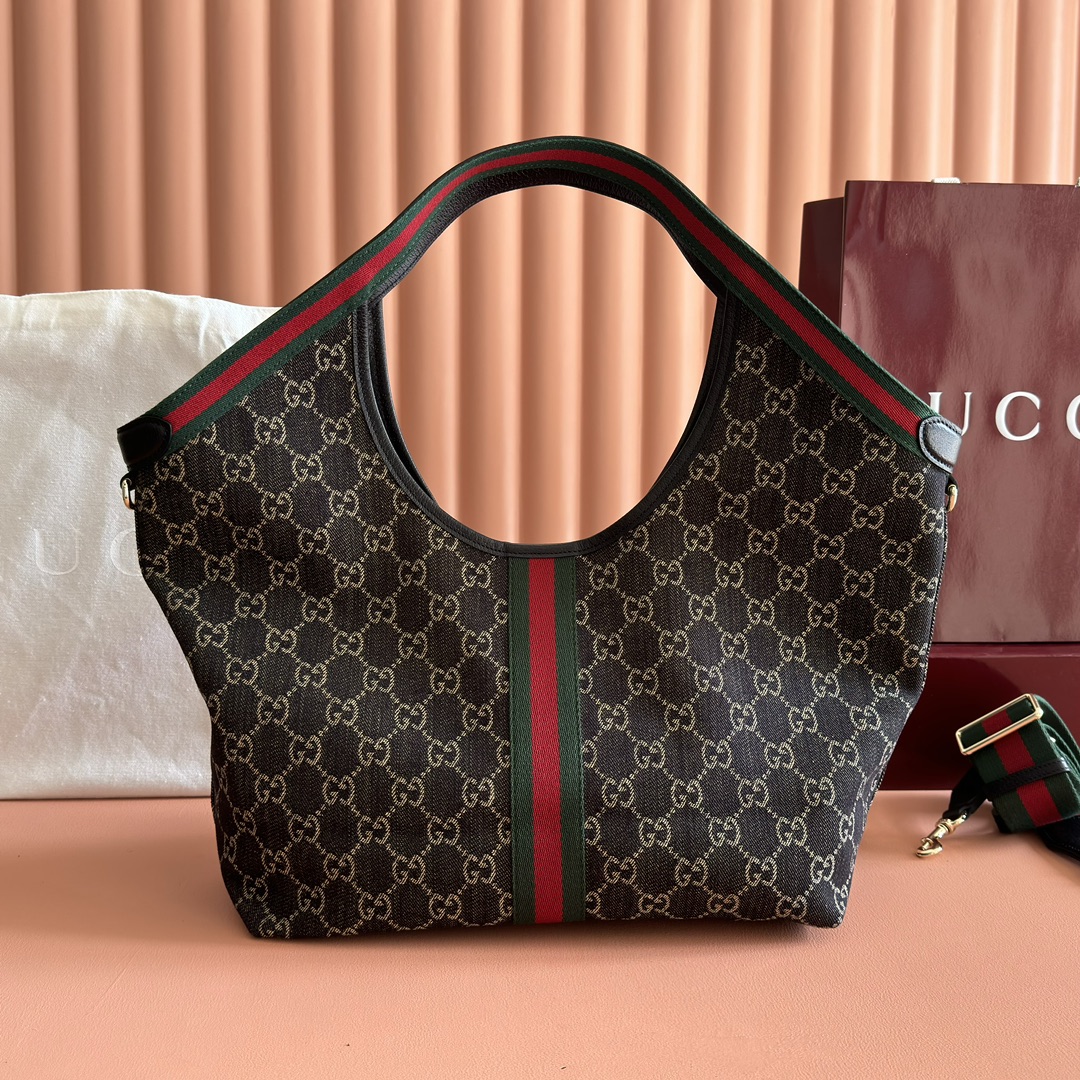 Gucci Giglio GG Supreme Monogram Brown shoulder everyday