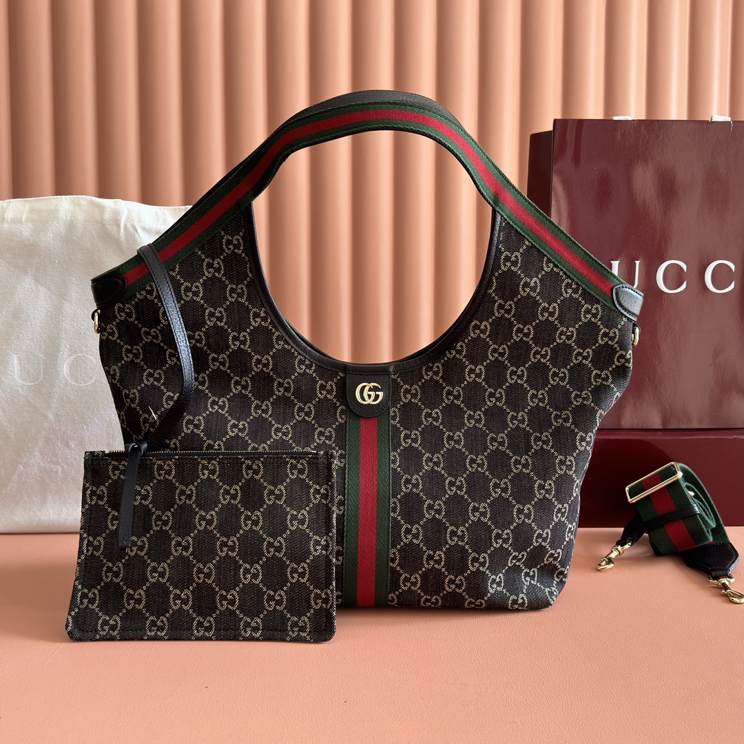 Gucci Giglio GG Supreme Monogram Brown shoulder everyday