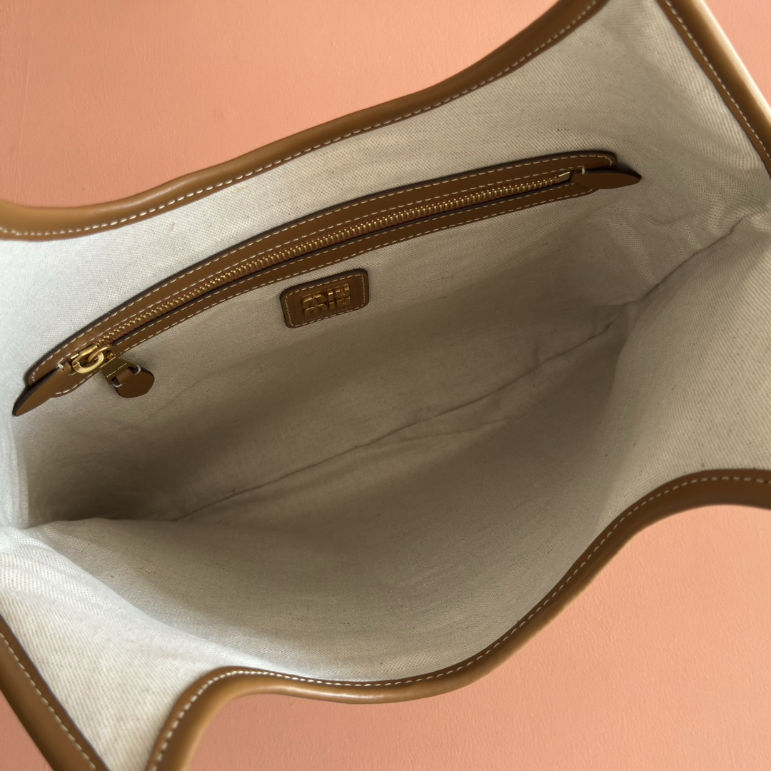 Sac Miu 】Miu IVY — photo 9