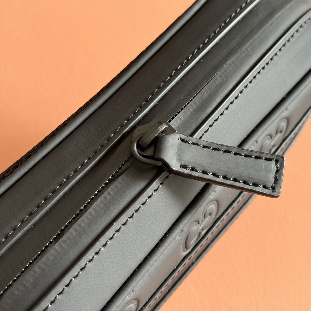 Gucci 771422 AAC4F 1000 Black GG embossed leather crossbody