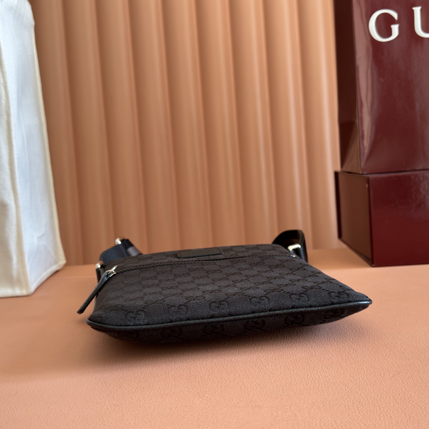 Gucci Black GG Supreme crossbody everyday