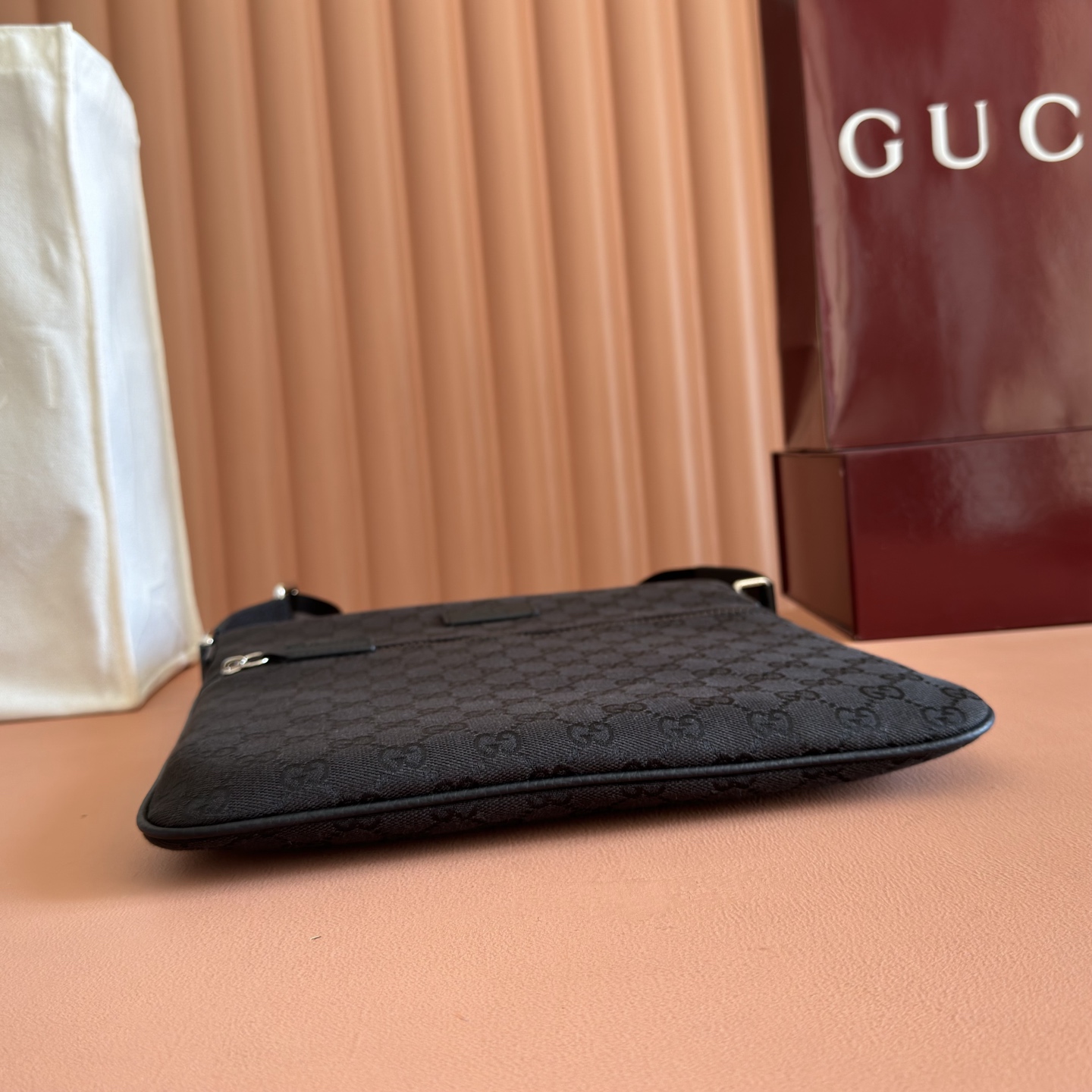 Gucci Black GG Supreme crossbody everyday
