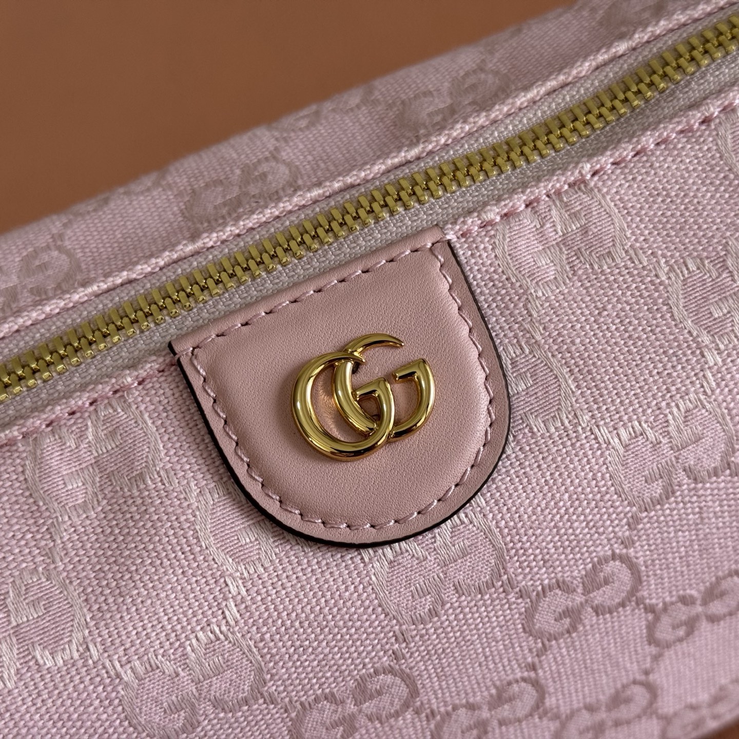 Gucci Vanity Pink GG canvas shoulder everyday