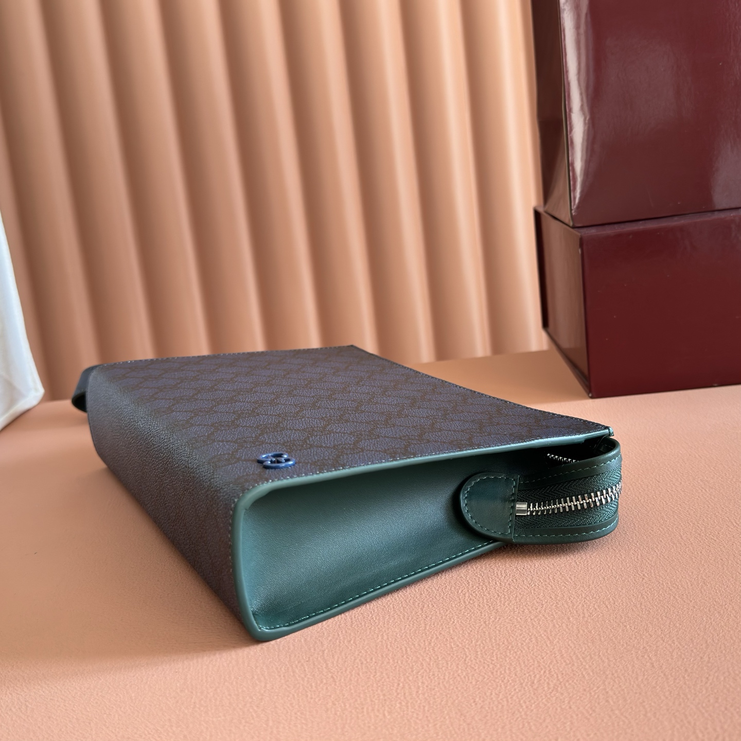 Gucci GG Supreme Clutch Dark Brown Standard crossbody