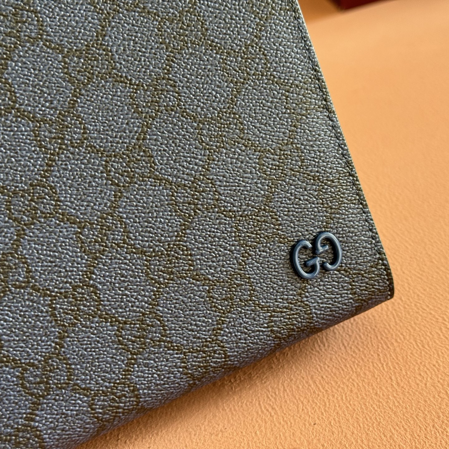 Gucci GG Supreme Clutch Dark Brown Standard crossbody