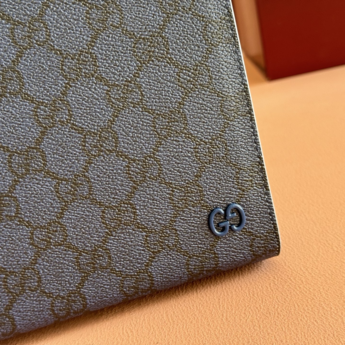 Gucci GG Supreme Clutch Dark Blue GG Supreme Standard crossbody
