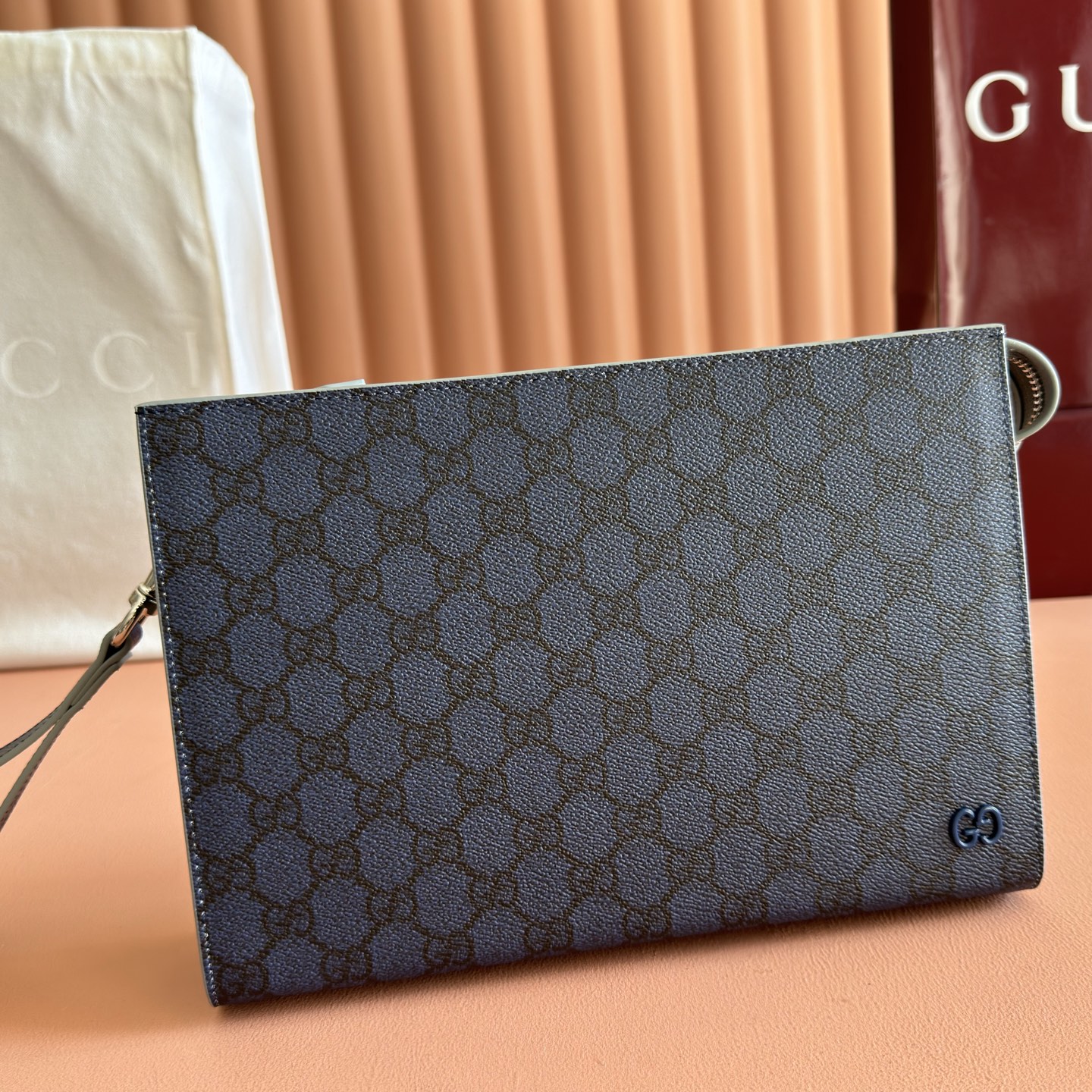 Gucci GG Supreme Clutch Dark Blue GG Supreme Standard crossbody