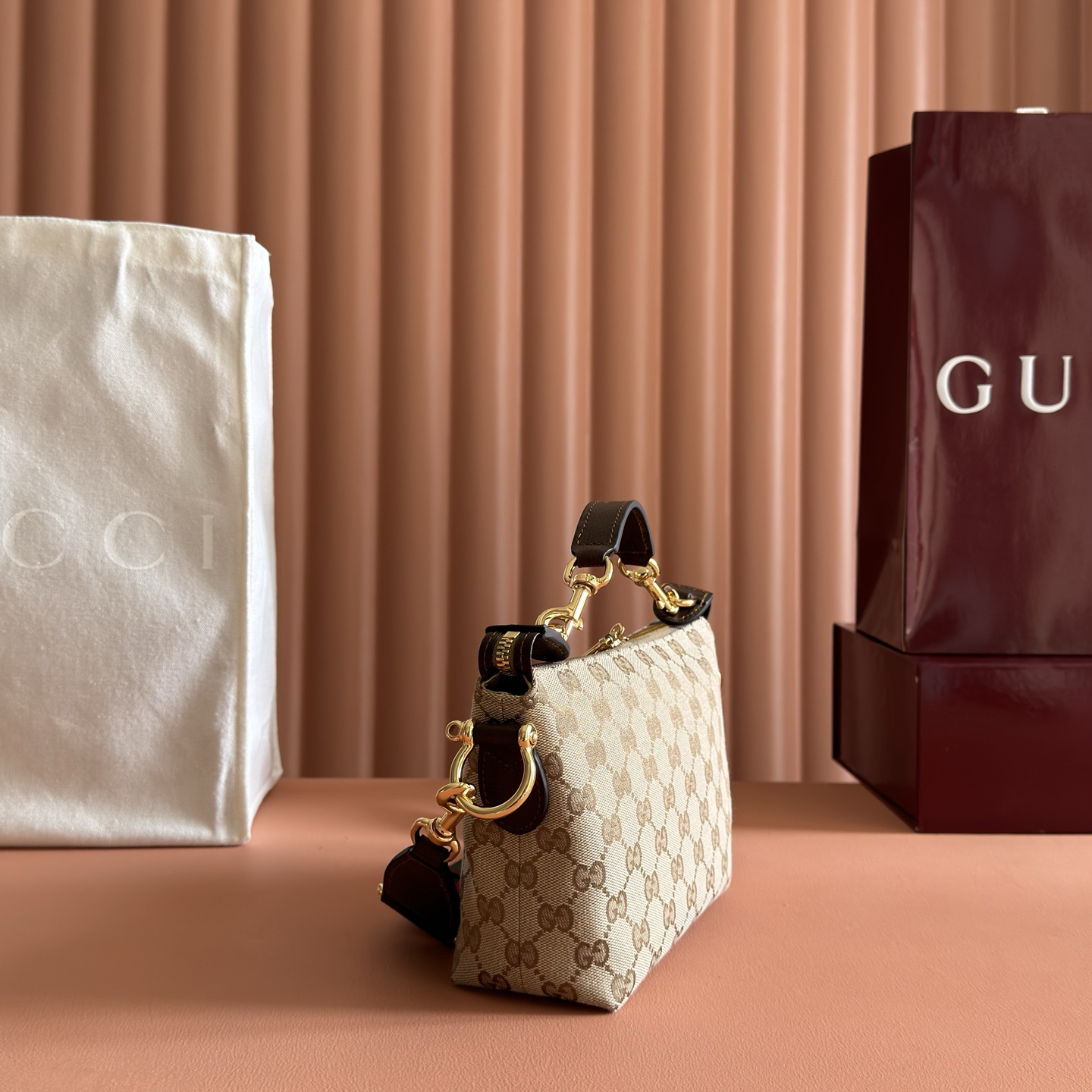 Gucci Brera GG Supreme beige brown crossbody everyday
