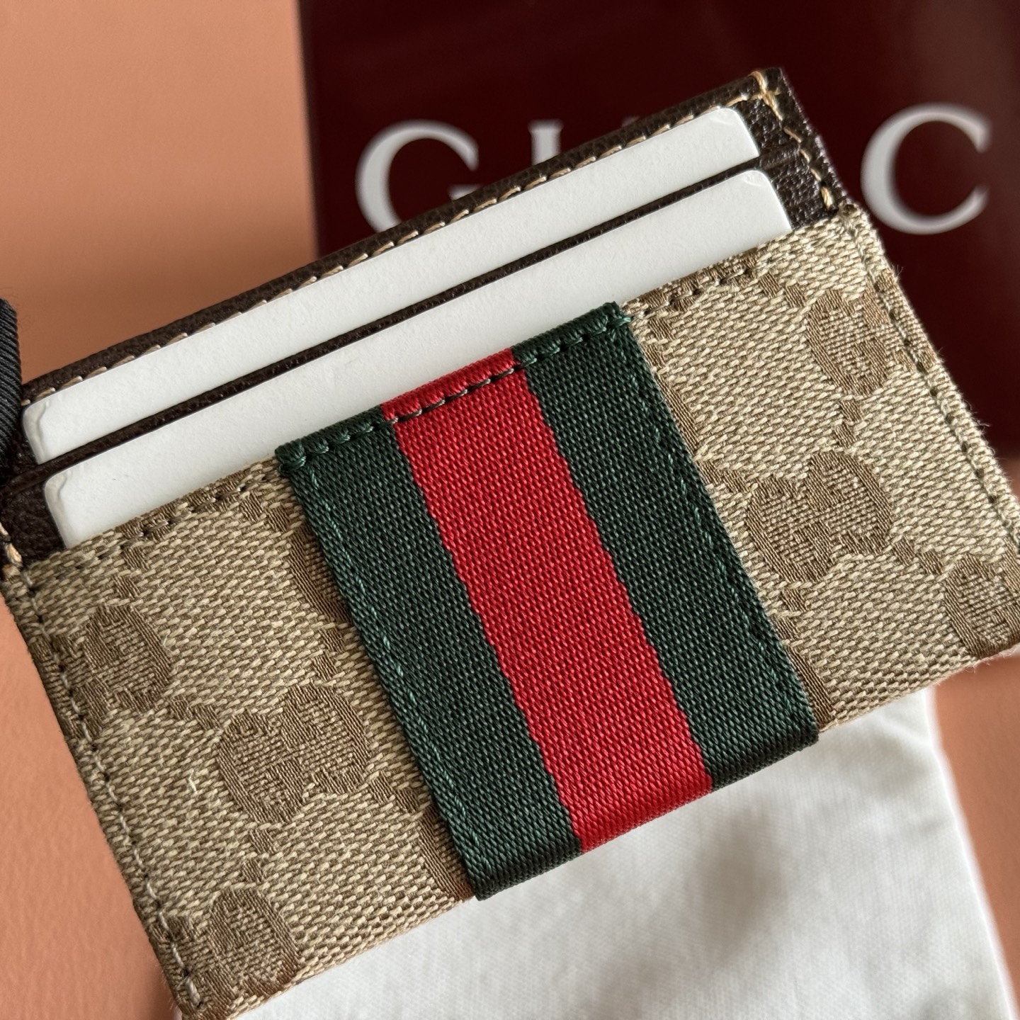 【配全套原厂专柜包装】💞Generation Gucci古驰世代系列深入探索品牌的典藏元素,将不同世代的 【配全套原厂专柜包装】💞Generation Gucci古驰世代系列深入探索品牌的典藏元素,将不同世代的