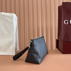 【配全套原厂专柜包装】Generation Gucci古驰世代系列深入探索品牌的典藏元素,将不同世代的设 【配全套原厂专柜包装】Generation Gucci古驰世代系列深入探索品牌的典藏元素,将不同世代的设