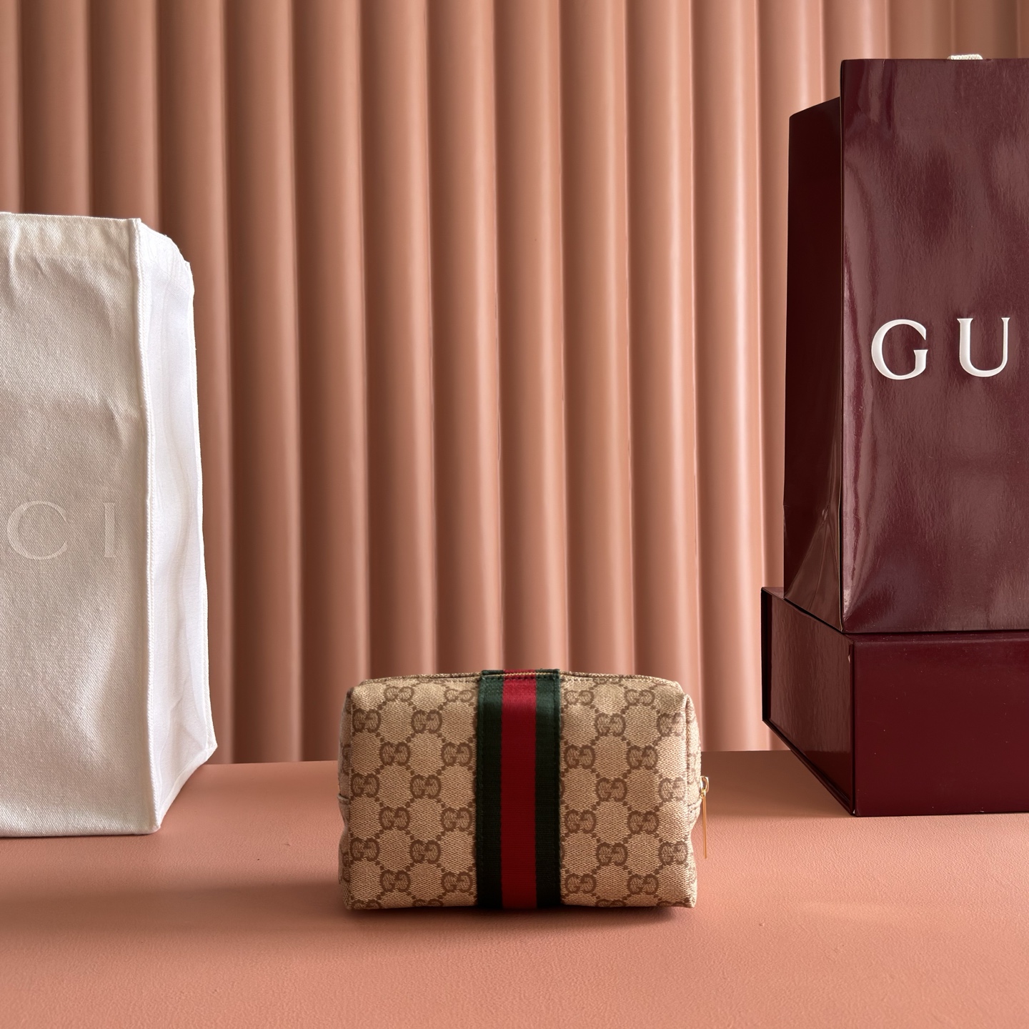 💋💋💋【配全套原厂专柜包装】《古驰世代》(Generation Gucci)系列深入探索品牌典藏元素,将 💋💋💋【配全套原厂专柜包装】《古驰世代》(Generation Gucci)系列深入探索品牌典藏元素,将