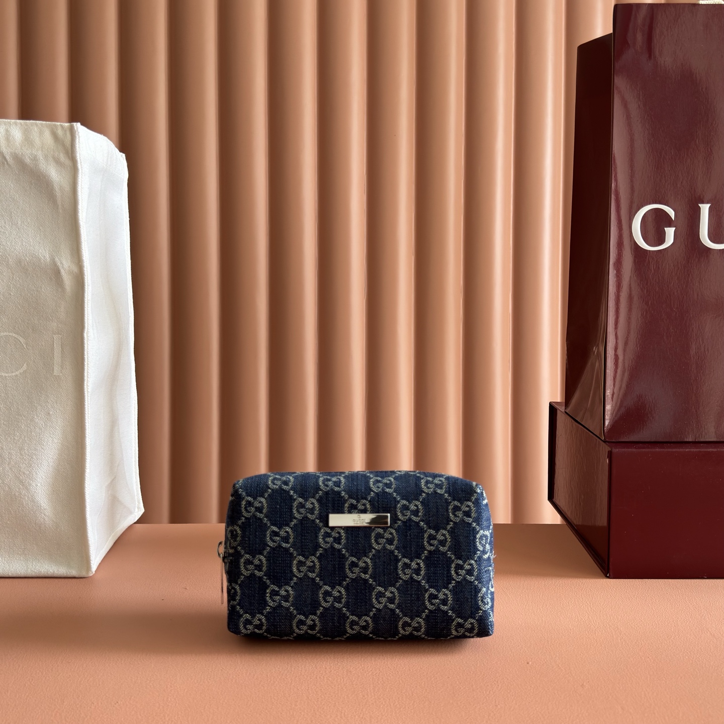 💋💋💋【配全套原厂专柜包装】《古驰世代》(Generation Gucci)系列深入探索品牌典藏元素，将