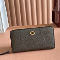 💋💋💋【配全套原厂专柜包装】Generation Gucci 深入探索品牌的典藏元素,将不同世代的设计融 💋💋💋【配全套原厂专柜包装】Generation Gucci 深入探索品牌的典藏元素,将不同世代的设计融