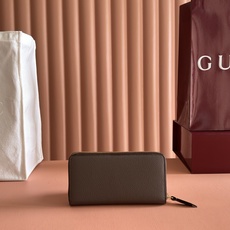 💋💋💋【配全套原厂专柜包装】Generation Gucci 深入探索品牌的典藏元素,将不同世代的设计融 💋💋💋【配全套原厂专柜包装】Generation Gucci 深入探索品牌的典藏元素,将不同世代的设计融