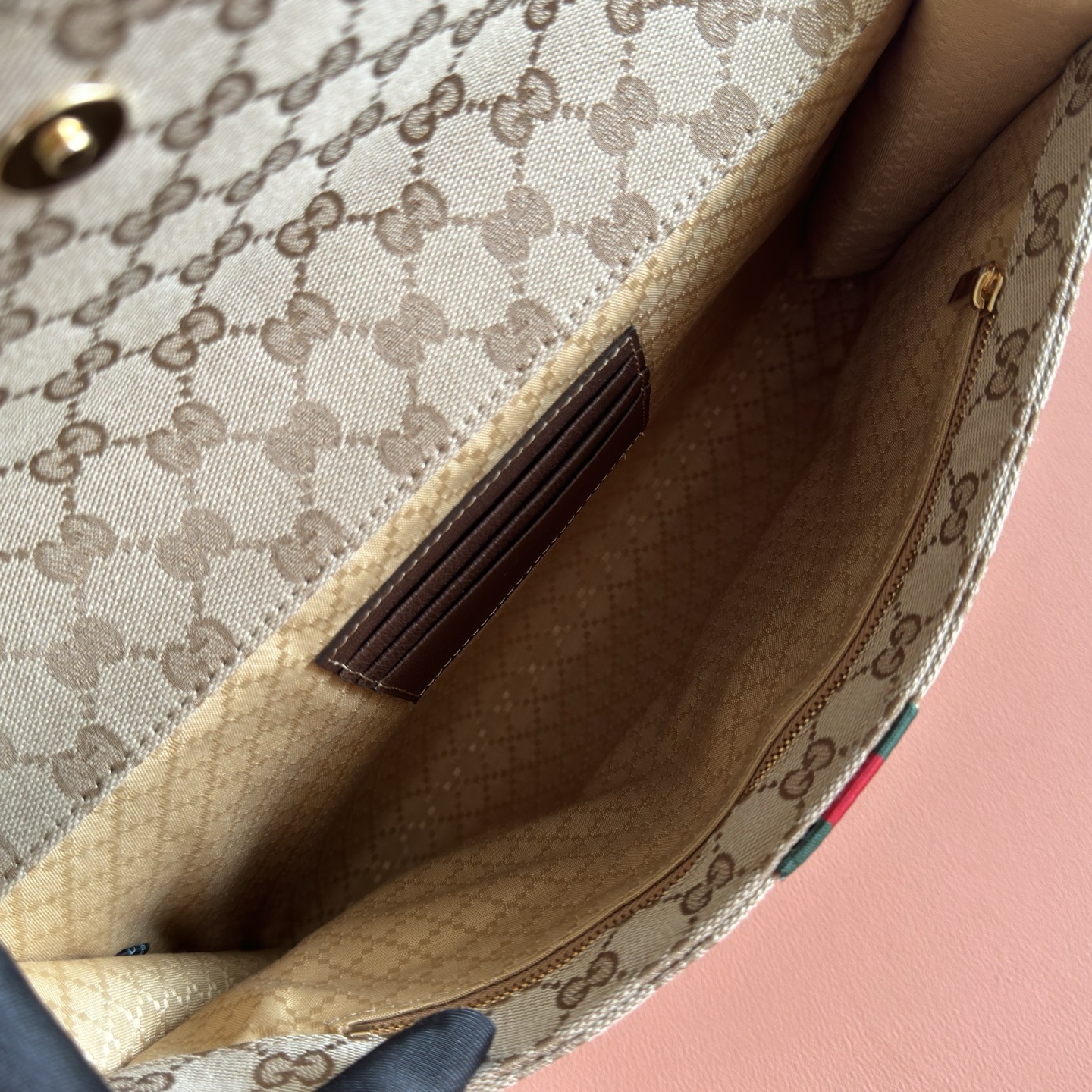 💋💋💋【配全套原厂专柜包装】Generation Gucci系列深入探索品牌的典藏元素，将不同世代的设计
