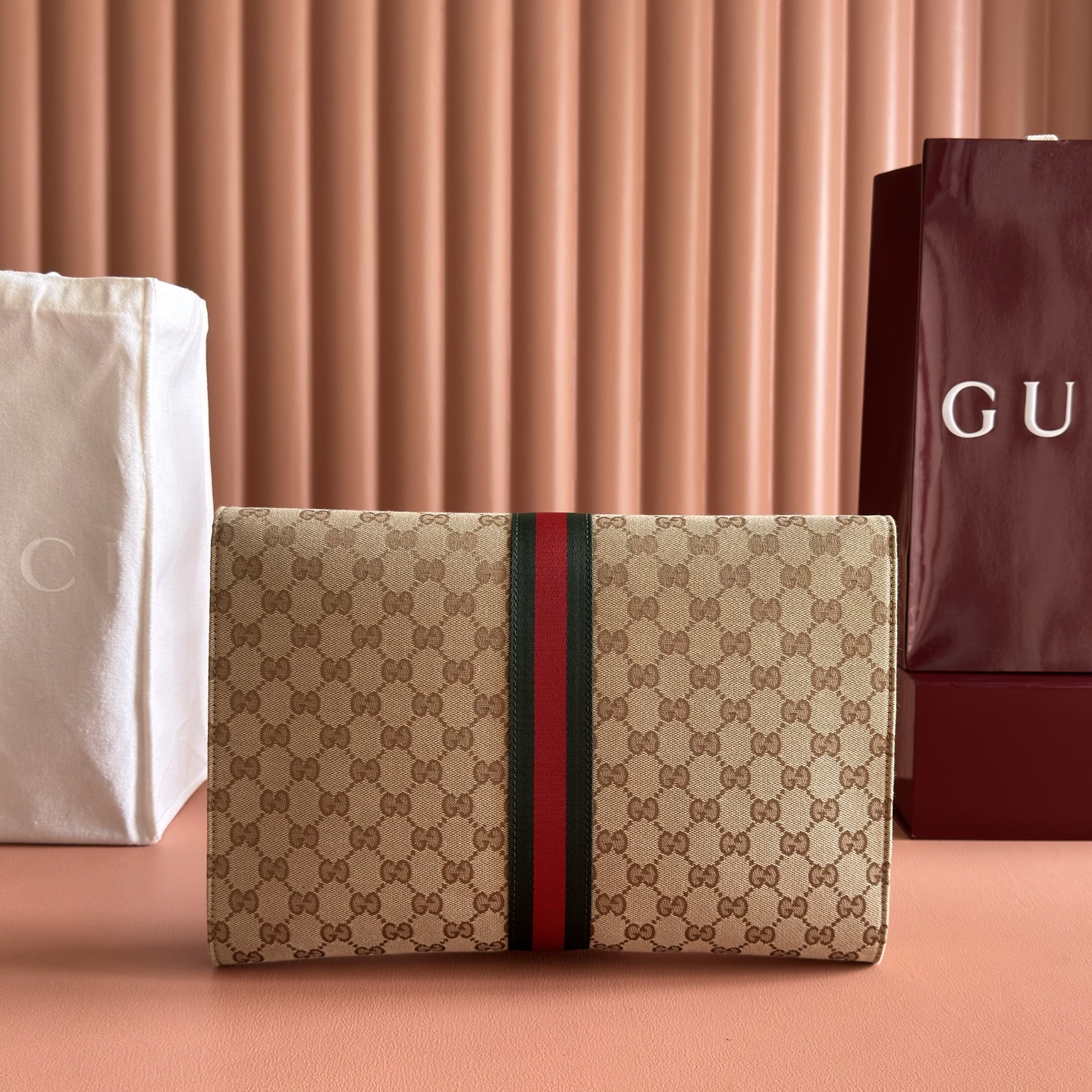 💋💋💋【配全套原厂专柜包装】Generation Gucci系列深入探索品牌的典藏元素，将不同世代的设计