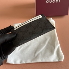 ⛰️⛰️⛰️。【配全套原厂专柜包装】💞Generation Gucci深入探索品牌典藏元素,将不同世代的 ⛰️⛰️⛰️。【配全套原厂专柜包装】💞Generation Gucci深入探索品牌典藏元素,将不同世代的
