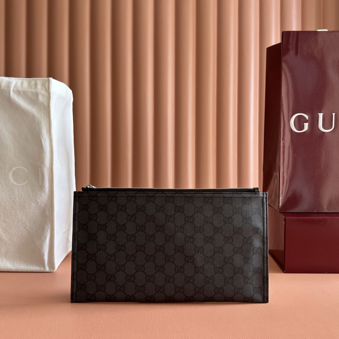 ⛰️⛰️⛰️《配全套原厂专柜包装》💞Generation Gucci 深入探索品牌档案代码，将不同世代的