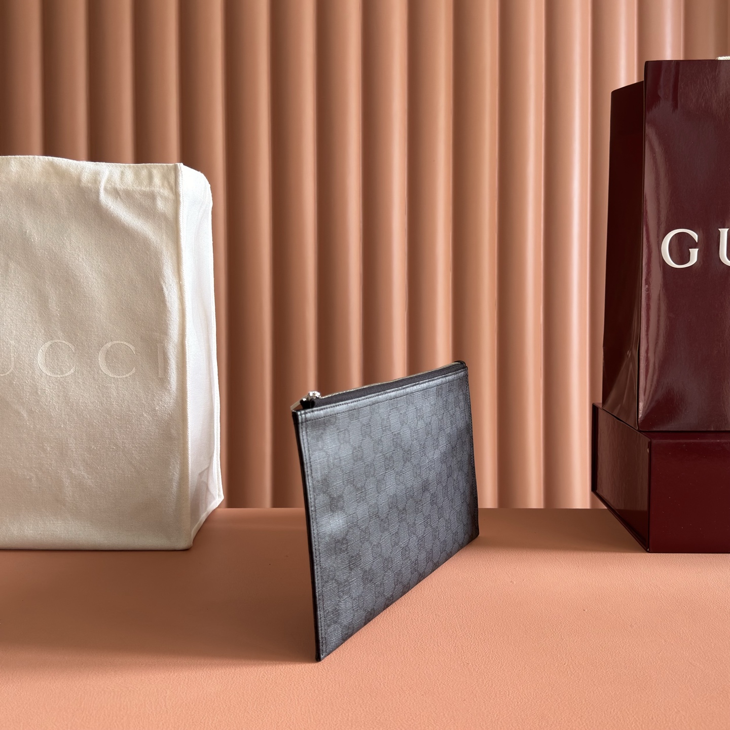 ⛰️⛰️⛰️《配全套原厂专柜包装》💞Generation Gucci 深入探索品牌档案代码，将不同世代的