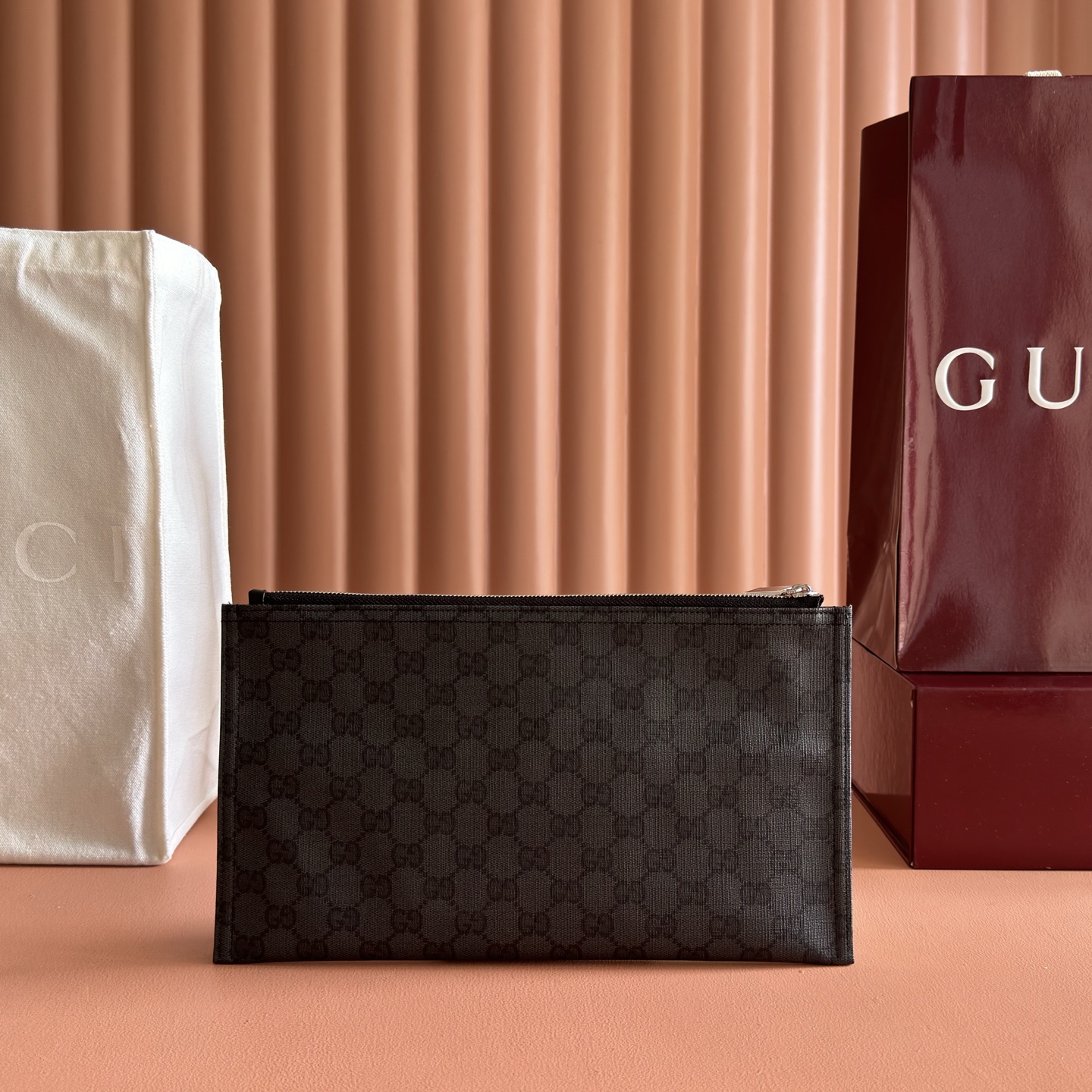 ⛰️⛰️⛰️《配全套原厂专柜包装》💞Generation Gucci 深入探索品牌档案代码，将不同世代的