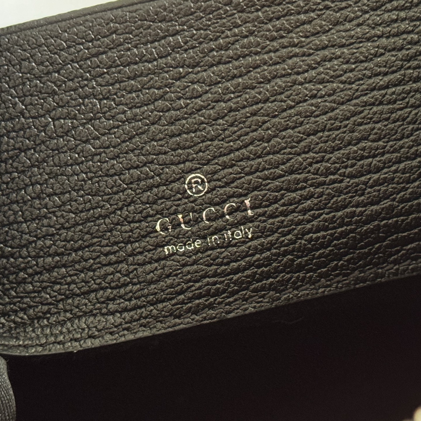 ⛰️⛰️⛰️《配全套原厂专柜包装》💞Generation Gucci 深入探索品牌档案代码，将不同世代的