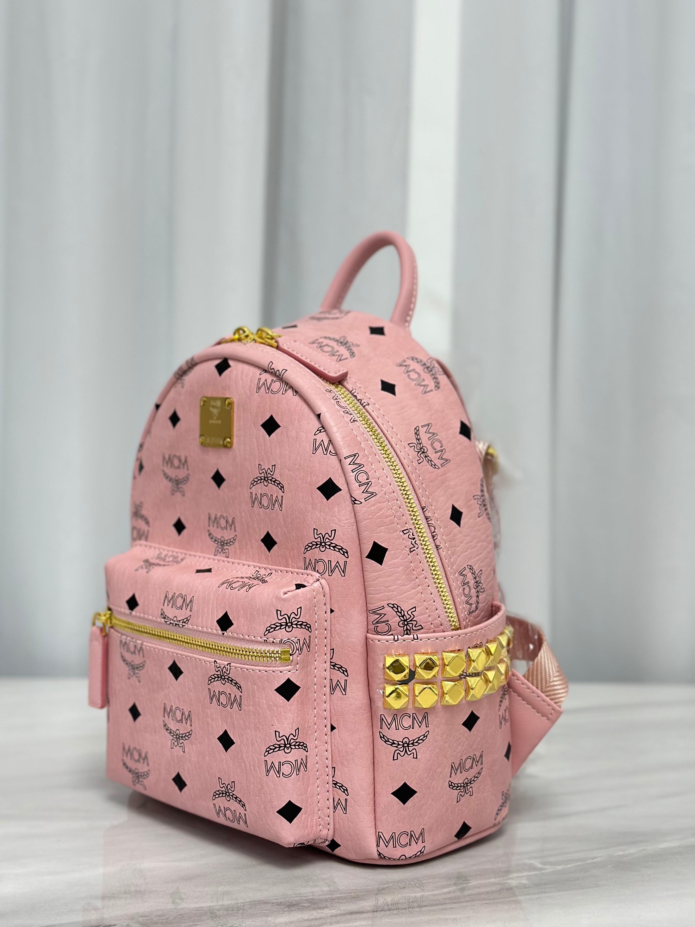 𝗠𝗖𝗠 𝗦𝘁𝗮𝗿𝗸 𝗩𝗶𝘀𝗲𝘁𝗼𝘀🆕最新版本新版⬆️桃花粉-Mini#背包·Cp独家®️老花满印# 这款